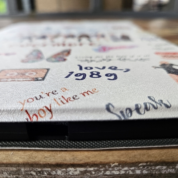 Swiftie Fan Tablet Case - Picture 3 of 12